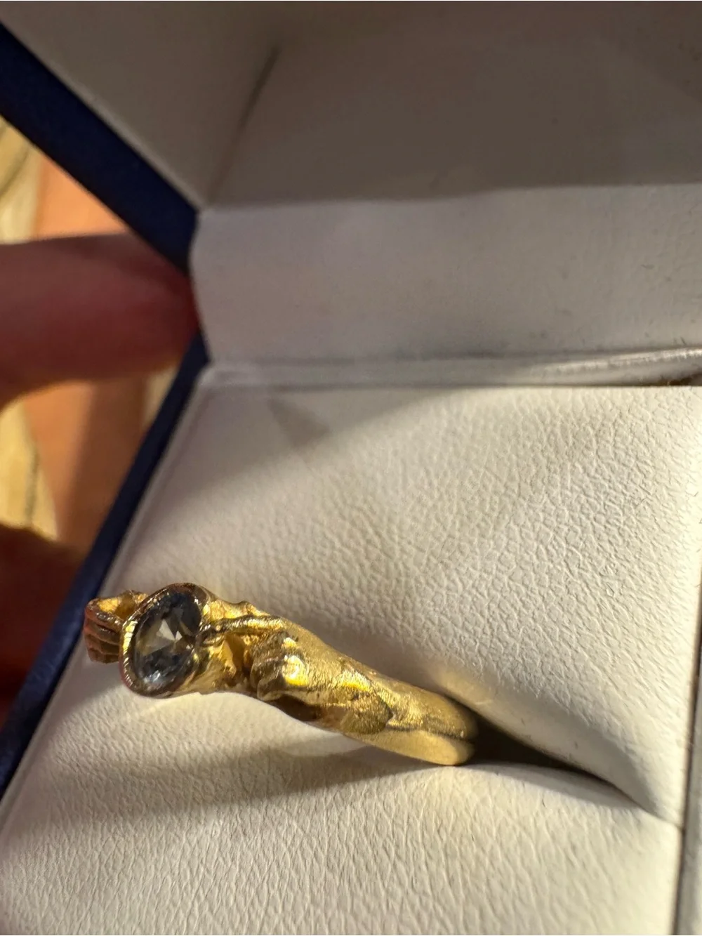 Fraser Hamilton 14k Yellow Gold Cornflower Blue Sapphire Hands  Ring $2500